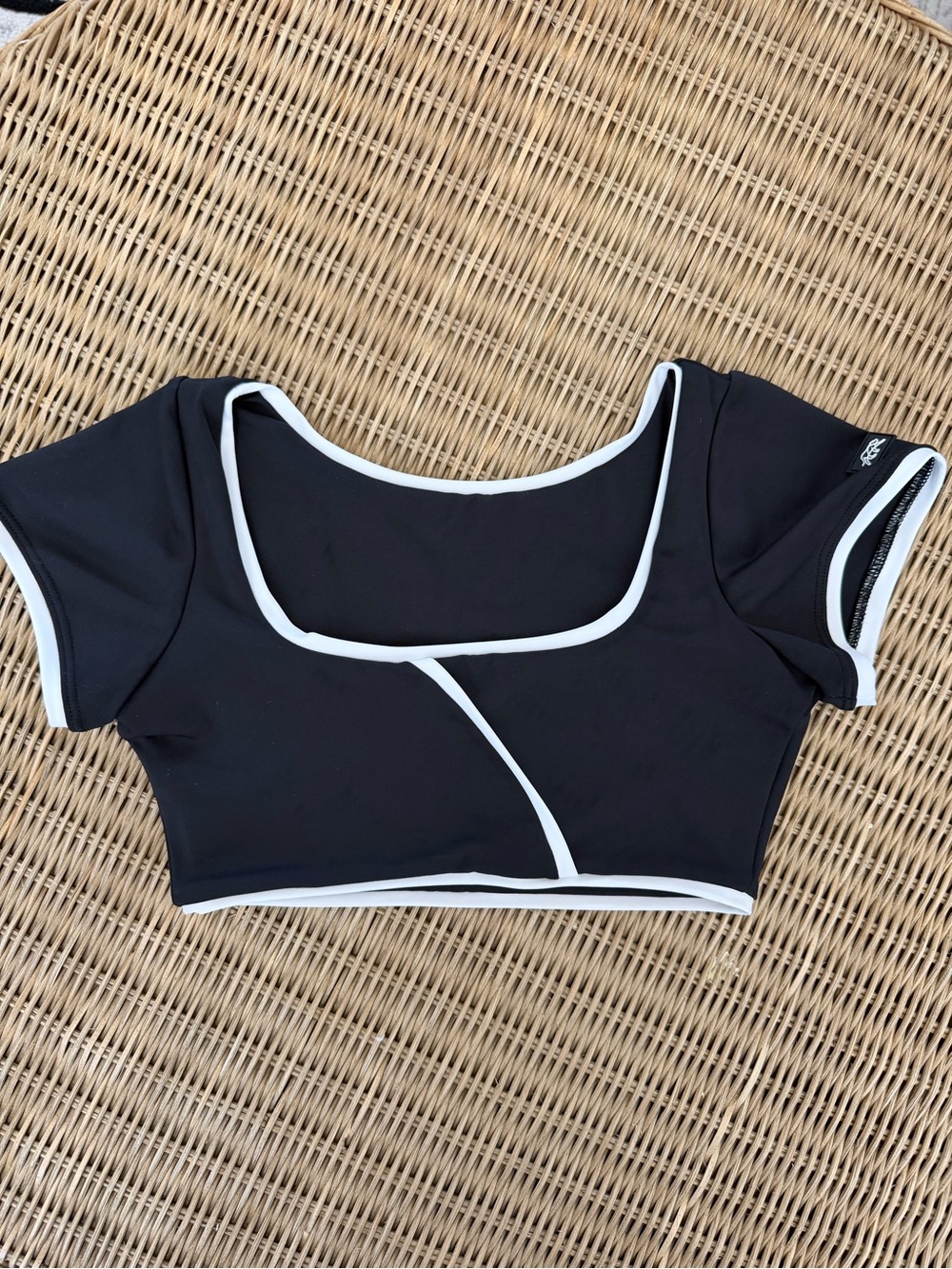TIGER FRIDAY 8Ball Cornelia Crop Top Size Adult Small